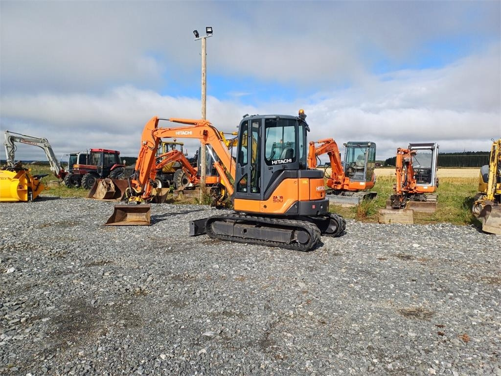 Hitachi ZX50u Engcon pyörittäjällä - Mini bager: slika 3 Hitachi ZX50u Engcon pyörittäjällä - Mini bager: slika 3