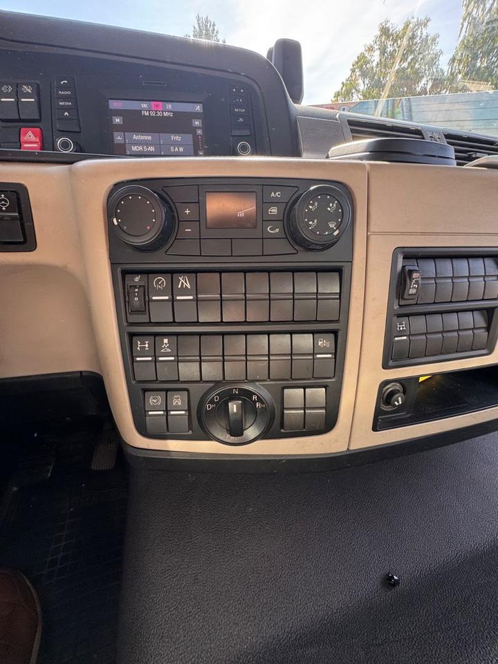 Kamion sa tovarnim sandukom, Kamion sa dizalicom MAN TGM 18.290/HIAB-XS111/JOYSTICK/aus1.Hand: slika 9 Kamion sa tovarnim sandukom, Kamion sa dizalicom MAN TGM 18.290/HIAB-XS111/JOYSTICK/aus1.Hand: slika 9