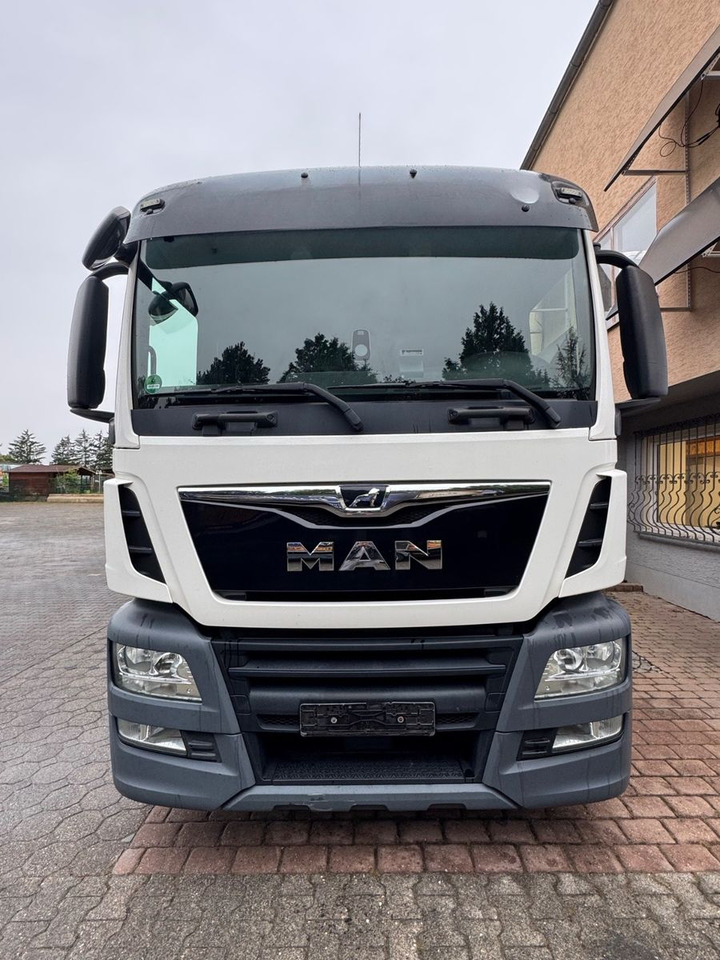 MAN TGS 26.360/LBW/Lenk-Lift/AHK/Voll-Luft - Kamion za prevoz boca: slika 2 MAN TGS 26.360/LBW/Lenk-Lift/AHK/Voll-Luft - Kamion za prevoz boca: slika 2