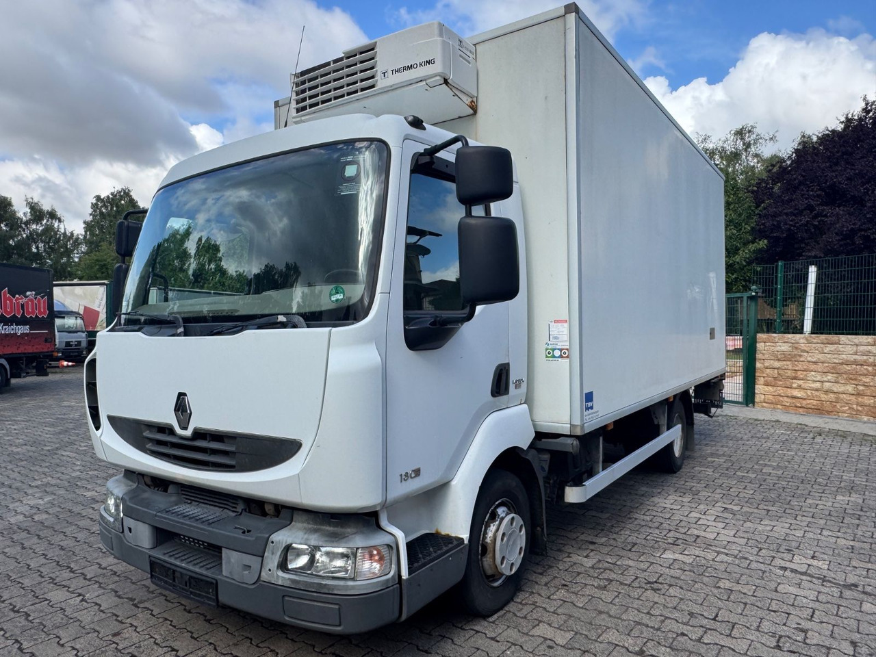 Renault MIDLUM 180/Thermo-King V-500/LBW - Dostavno vozilo hladnjača: slika 2 Renault MIDLUM 180/Thermo-King V-500/LBW - Dostavno vozilo hladnjača: slika 2