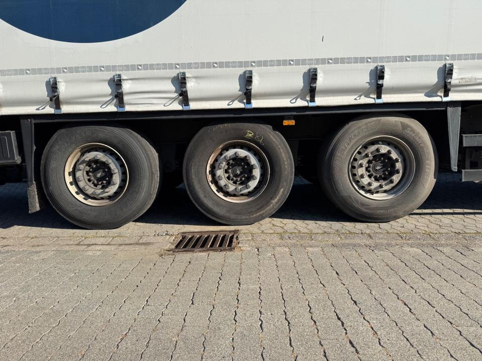 Schmitz Cargobull SCS24/L//LBW/Lift-Achse/2in1-Speed-Curtain - Poluprikolica sa ceradom: slika 4 Schmitz Cargobull SCS24/L//LBW/Lift-Achse/2in1-Speed-Curtain - Poluprikolica sa ceradom: slika 4