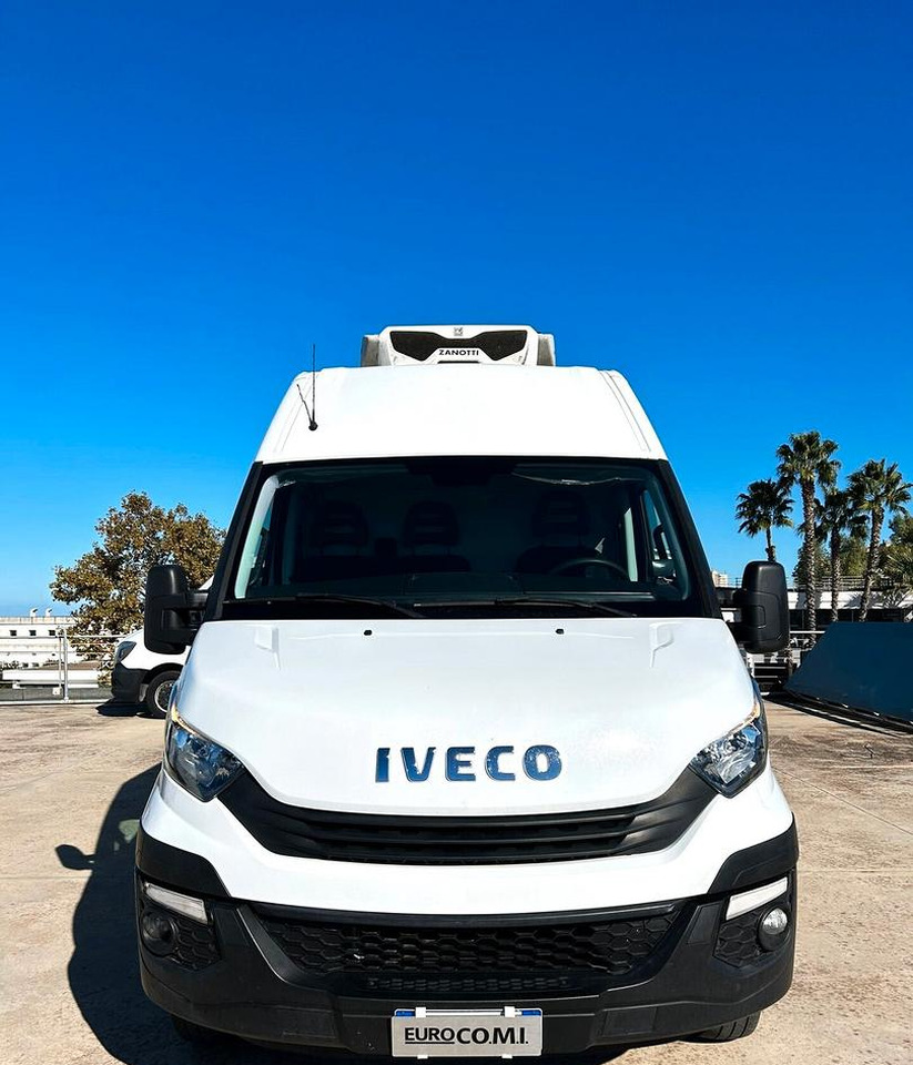 Iveco Daily 35C15 Furgone gemellato Isotermico - Dostavno vozilo hladnjača: slika 2 Iveco Daily 35C15 Furgone gemellato Isotermico - Dostavno vozilo hladnjača: slika 2