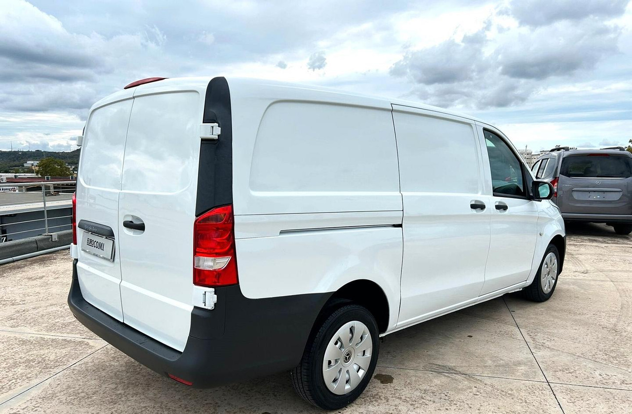 Mercedes Benz Vito 111 Furgone Long - Mali kombi: slika 5 Mercedes Benz Vito 111 Furgone Long - Mali kombi: slika 5