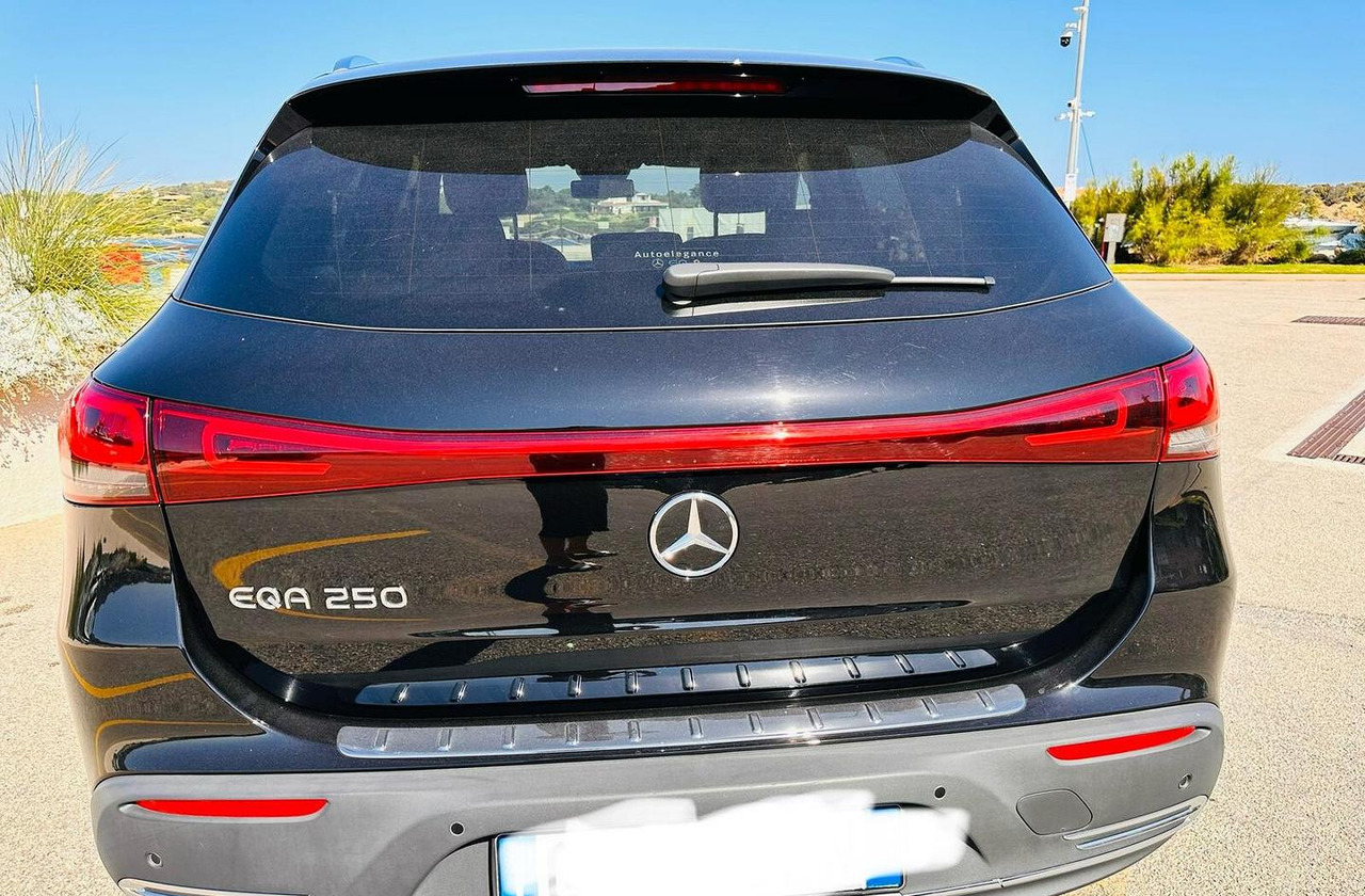 Mercedes-benz EQA 250 Sport Plus - Automobil: slika 4 Mercedes-benz EQA 250 Sport Plus - Automobil: slika 4