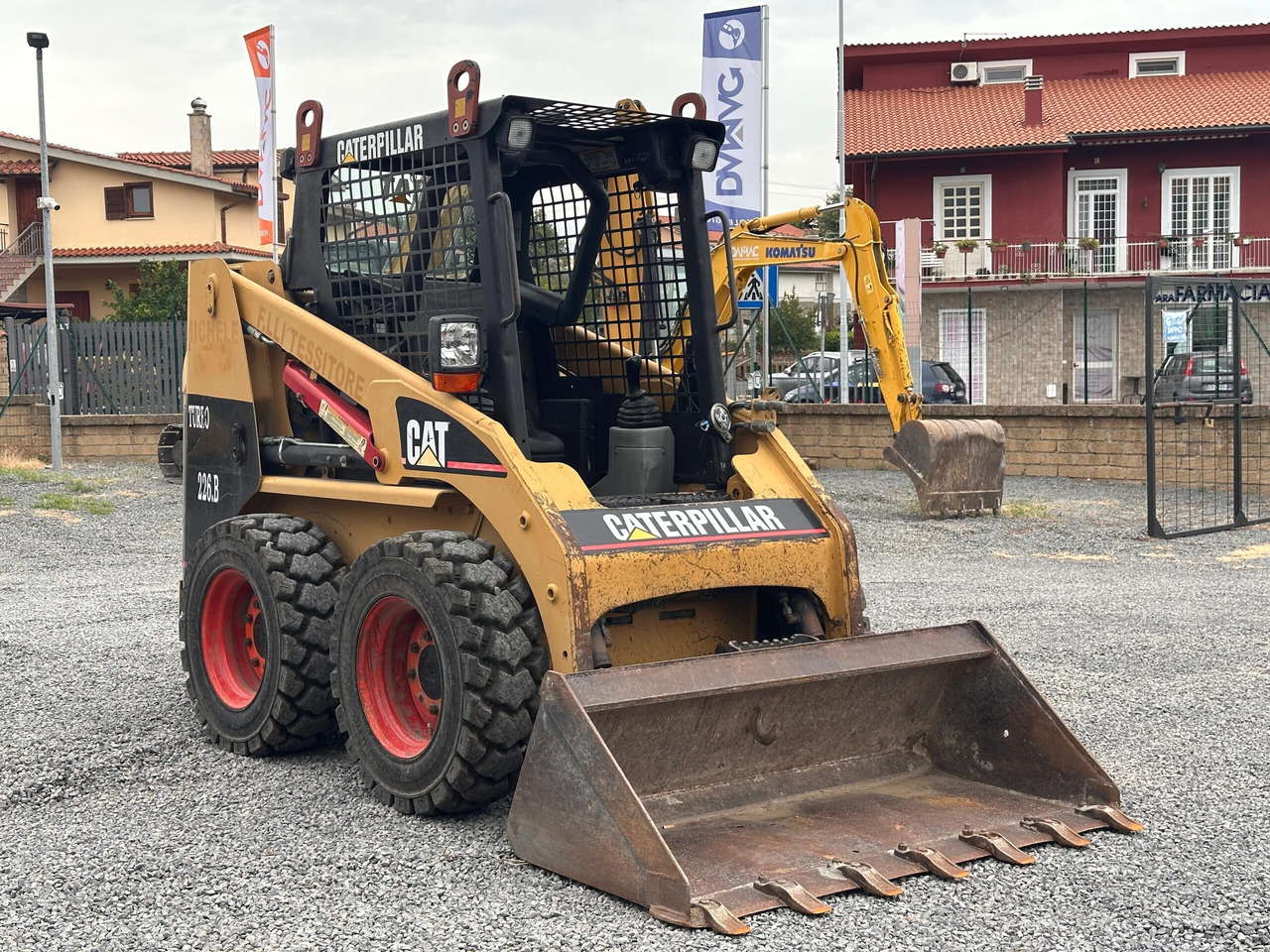 FIAT HITACHI 226BHF - Mini utovarivač: slika 1 FIAT HITACHI 226BHF - Mini utovarivač: slika 1