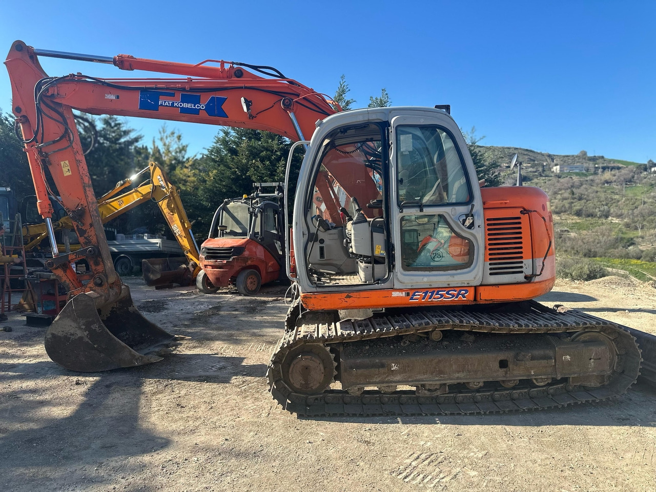 FIAT KOBELCO E115SR - Bager guseničar: slika 2 FIAT KOBELCO E115SR - Bager guseničar: slika 2