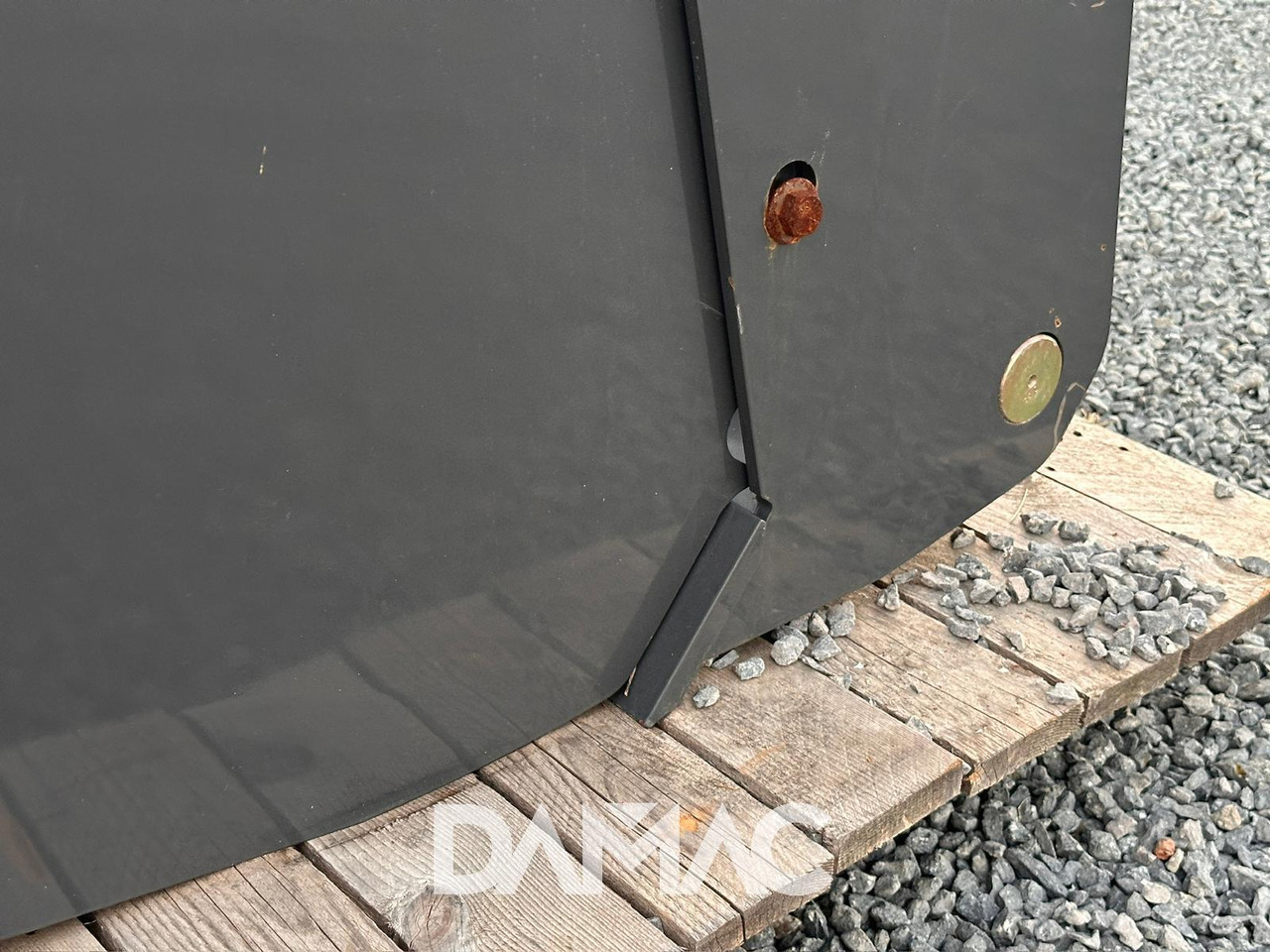 NEW HOLLAND 220 - Utovarna kašika: slika 5 NEW HOLLAND 220 - Utovarna kašika: slika 5