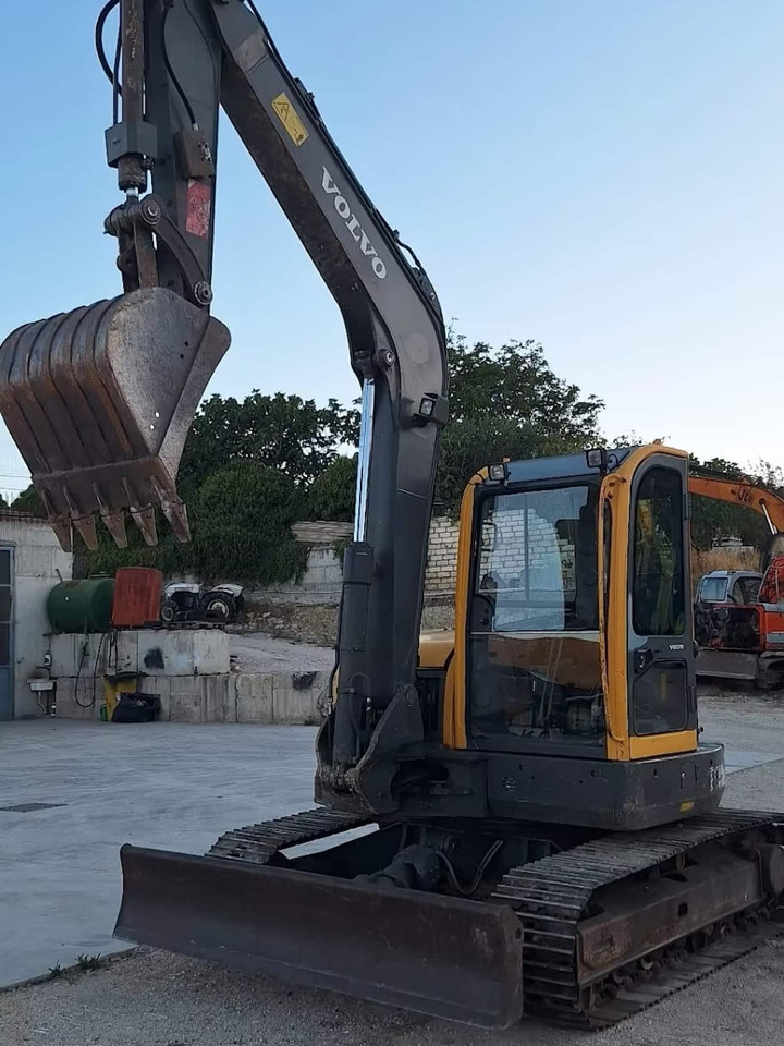 VOLVO ECR88 PLUS - Mini bager: slika 4 VOLVO ECR88 PLUS - Mini bager: slika 4
