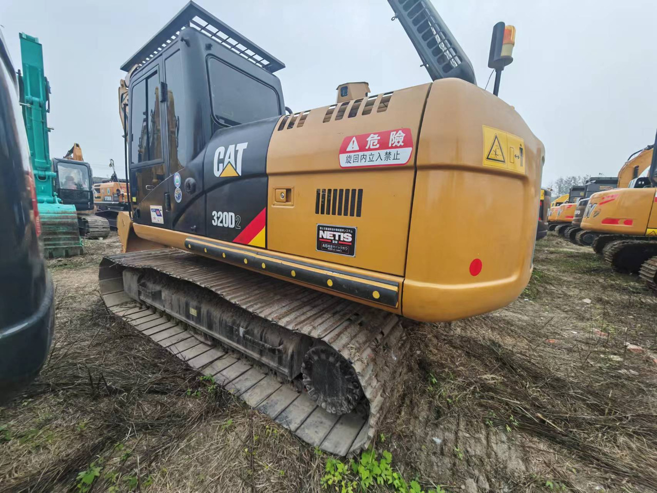 CATERPILLAR 320D2 - Bager guseničar: slika 4 CATERPILLAR 320D2 - Bager guseničar: slika 4