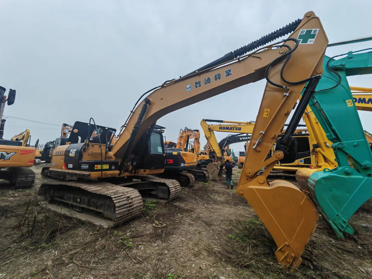 CATERPILLAR 320D2 - Bager guseničar: slika 2 CATERPILLAR 320D2 - Bager guseničar: slika 2