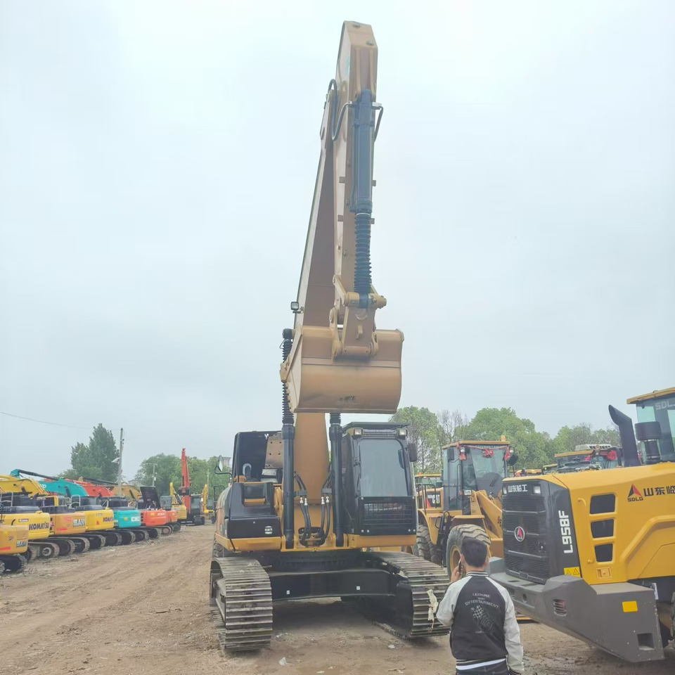 Bager guseničar CATERPILLAR 330D2: slika 8