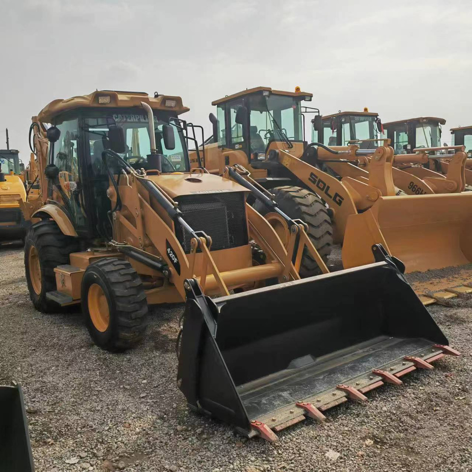 CATERPILLAR 420F - Bager utovarivač: slika 2 CATERPILLAR 420F - Bager utovarivač: slika 2