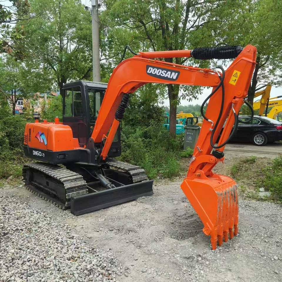 DOOSAN DH60 - Bager guseničar: slika 1 DOOSAN DH60 - Bager guseničar: slika 1
