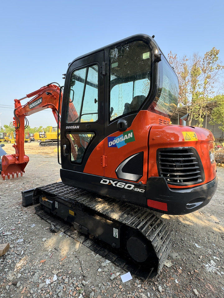 DOOSAN DX60 - Bager guseničar: slika 5 DOOSAN DX60 - Bager guseničar: slika 5