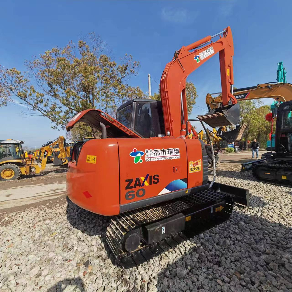 HITACHI ZX60 - Mini bager: slika 1 HITACHI ZX60 - Mini bager: slika 1
