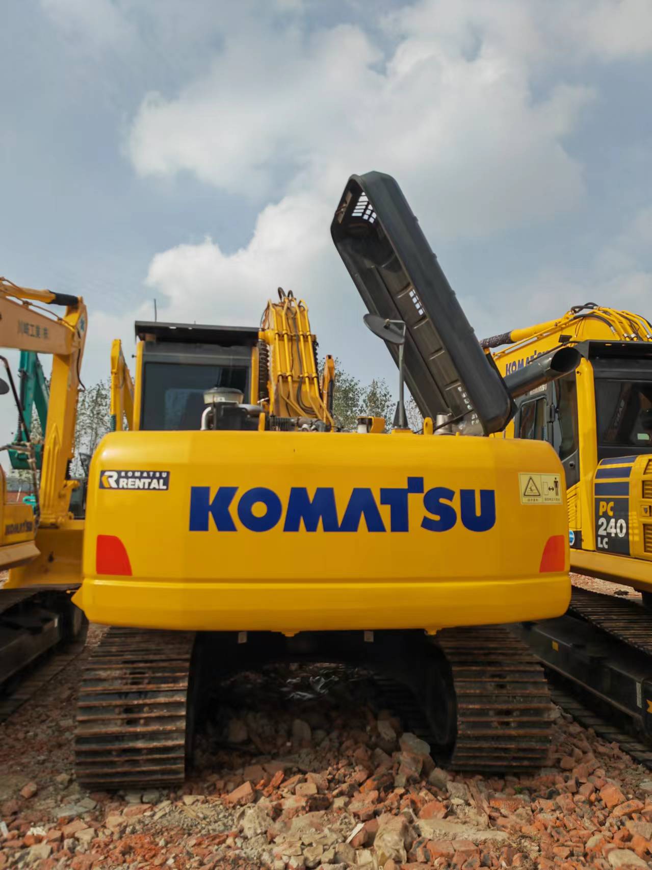 KOMATSU PC200 - Bager guseničar: slika 5 KOMATSU PC200 - Bager guseničar: slika 5