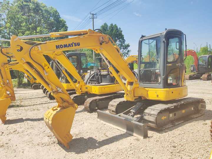 KOMATSU PC40 - Mini bager: slika 4 KOMATSU PC40 - Mini bager: slika 4