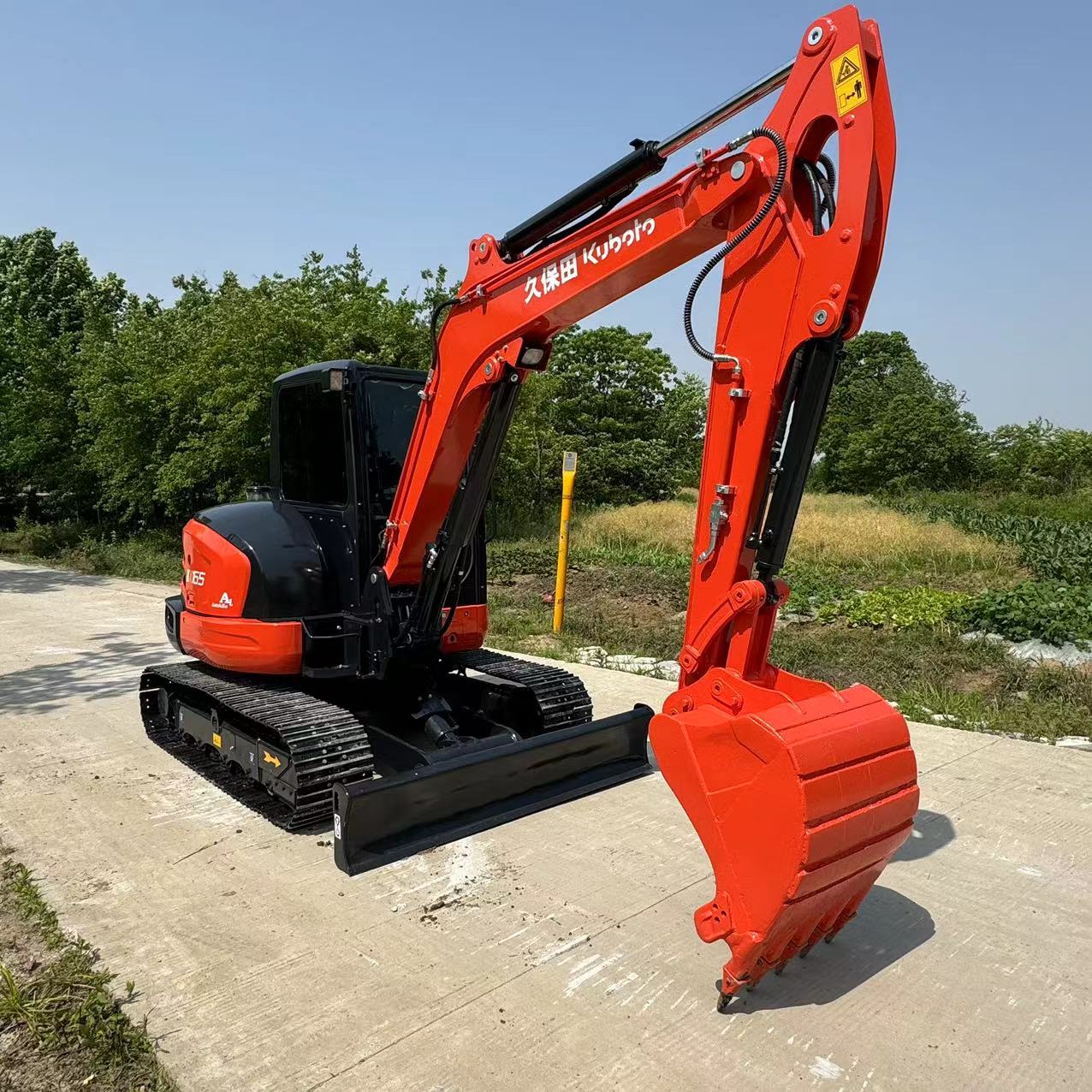 KUBOTA KX165 - Bager guseničar: slika 2 KUBOTA KX165 - Bager guseničar: slika 2