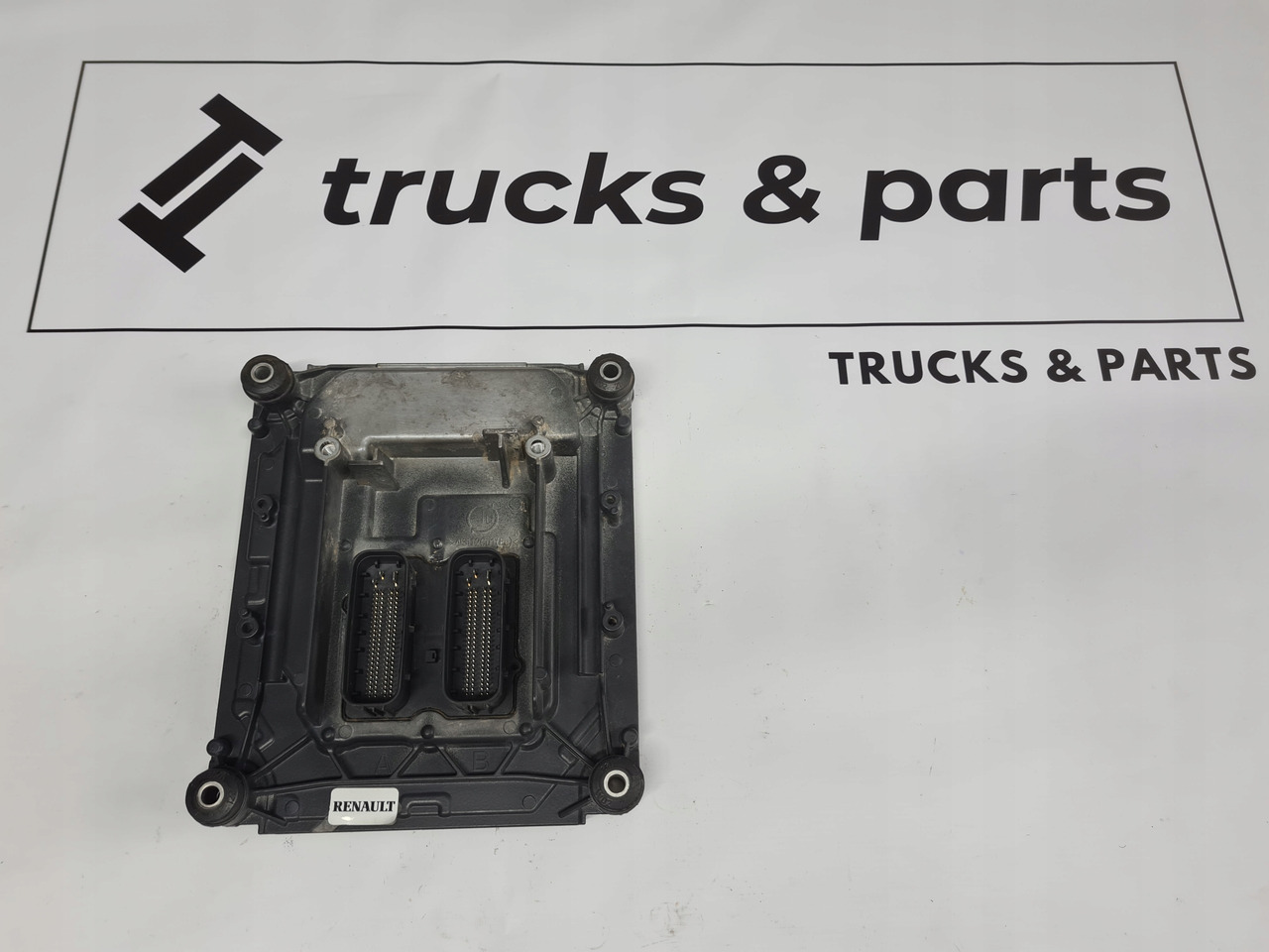 BOSCH KASETA KOMPUTER SILNIKA TURBO COMPOUND I-SAVE RENAULT GAMA T RANGE 23851583 - Upravljačka jedinica za Kamion: slika 1 BOSCH KASETA KOMPUTER SILNIKA TURBO COMPOUND I-SAVE RENAULT GAMA T RANGE 23851583 - Upravljačka jedinica za Kamion: slika 1