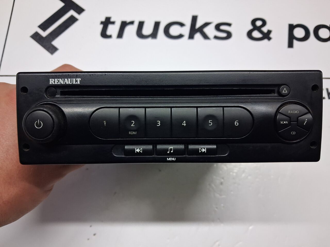 DELPHI RADIO DELPHI RADIOODTWARZACZ CD 12V RENAULT GAMA D ORYGINAŁ - Kabina i enterijer za Kamion: slika 2 DELPHI RADIO DELPHI RADIOODTWARZACZ CD 12V RENAULT GAMA D ORYGINAŁ - Kabina i enterijer za Kamion: slika 2