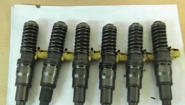 Delphi POMPOWTRYSKIWACZE WTRYSKI RENAULT MAGNUM DXI 13 VOLVO FH 13 FM 1 20972223 - Ubrizgač za Kamion: slika 1 Delphi POMPOWTRYSKIWACZE WTRYSKI RENAULT MAGNUM DXI 13 VOLVO FH 13 FM 1 20972223 - Ubrizgač za Kamion: slika 1