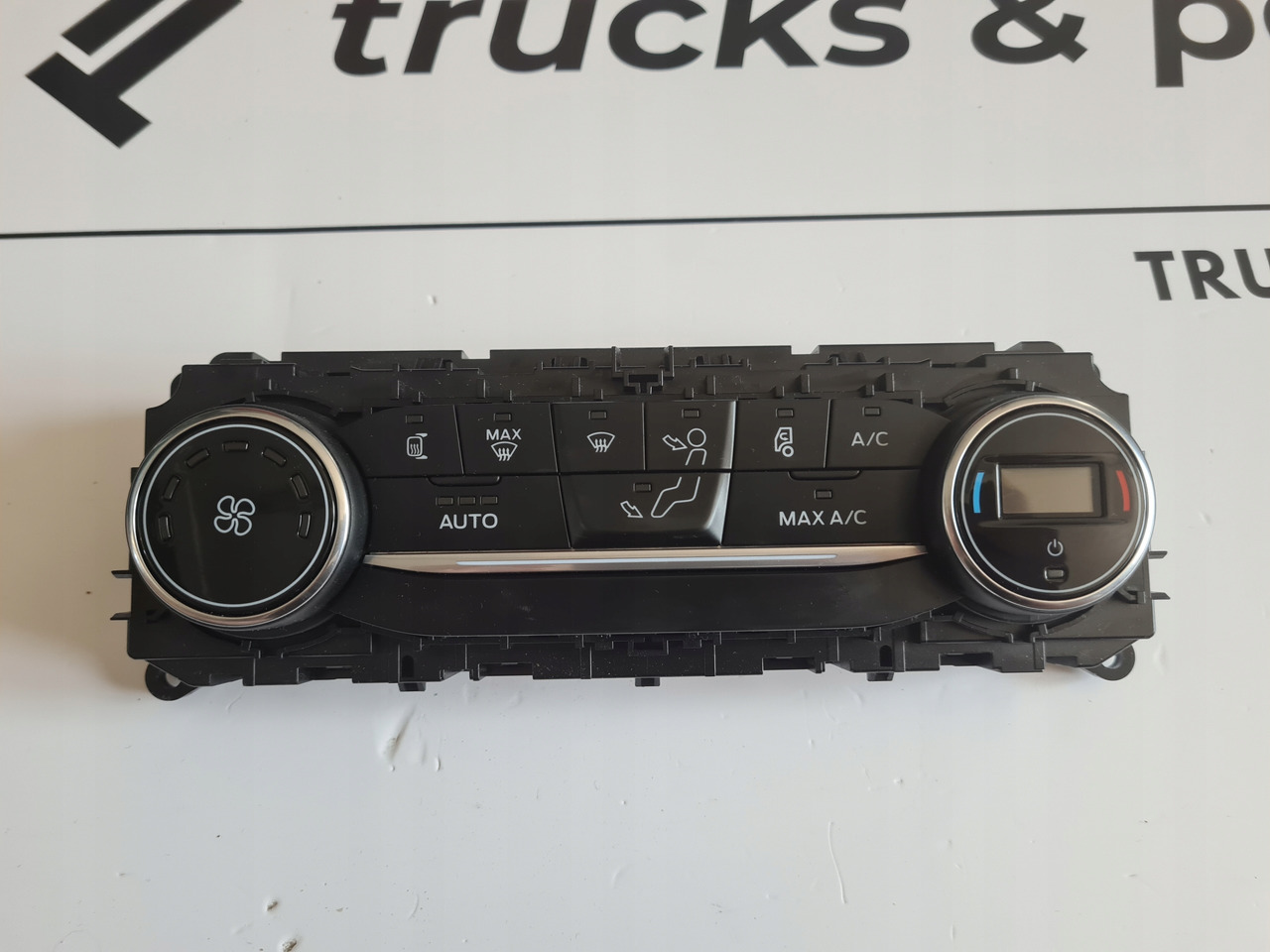 FORD PANEL OGRZEWANIA KLIMATYZACJI FORD F-MAX 500 TRUCKS EURO 6 - Komandna tabla za Kamion: slika 2 FORD PANEL OGRZEWANIA KLIMATYZACJI FORD F-MAX 500 TRUCKS EURO 6 - Komandna tabla za Kamion: slika 2