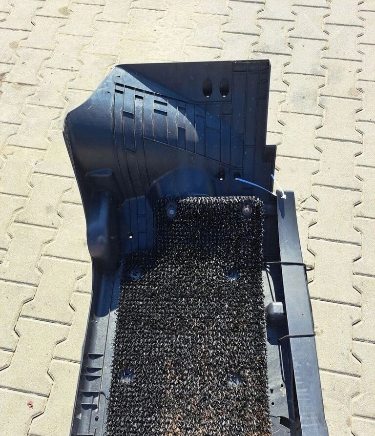 Ford F-MAX CARGO JC46 Ford F-MAX CARGO truck - Blatobran za Kamion: slika 1 Ford F-MAX CARGO JC46 Ford F-MAX CARGO truck - Blatobran za Kamion: slika 1