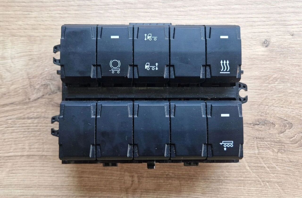 Ford F-MAX CARGO - Upravljačka jedinica za Kamion: slika 1 Ford F-MAX CARGO - Upravljačka jedinica za Kamion: slika 1