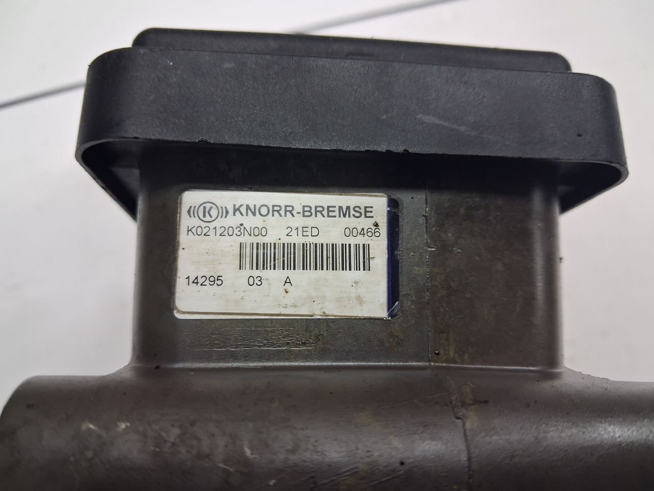 KNORR-BREMSE ZAWÓR NACZEPOWY EBS EUROPA VOLVO FH FM RENAULT DXI - Kočioni ventil za Kamion: slika 5 KNORR-BREMSE ZAWÓR NACZEPOWY EBS EUROPA VOLVO FH FM RENAULT DXI - Kočioni ventil za Kamion: slika 5