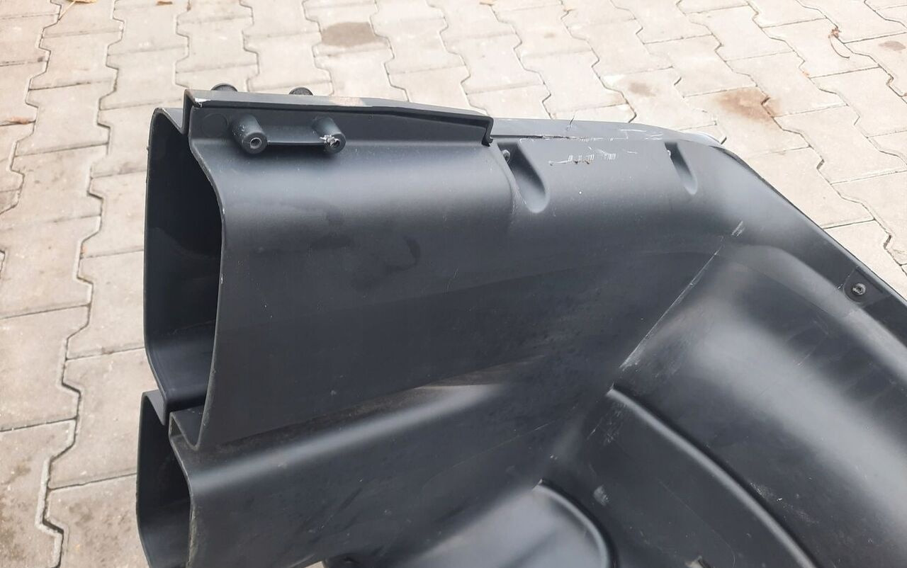 KOMIN WLOT POWIETRZA CZAPKA KABINY 21285236 Volvo FH 4 - Sistem za usis vazduha za Kamion: slika 1 KOMIN WLOT POWIETRZA CZAPKA KABINY 21285236 Volvo FH 4 - Sistem za usis vazduha za Kamion: slika 1