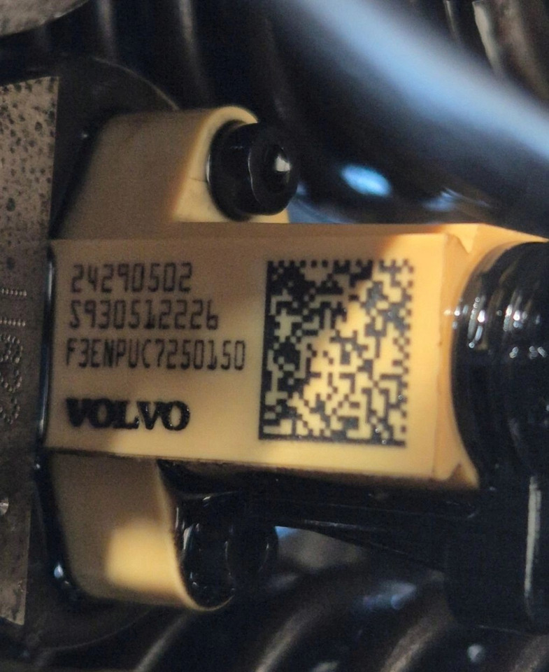 POMPOWTRYSKIWACZE WTRYSKI COMMON RAIL VOLVO FH 5 FM 5 RENAULT GAMA DTI EVO - KOM 24290500 24290502 - Ubrizgač: slika 3 POMPOWTRYSKIWACZE WTRYSKI COMMON RAIL VOLVO FH 5 FM 5 RENAULT GAMA DTI EVO - KOM 24290500 24290502 - Ubrizgač: slika 3