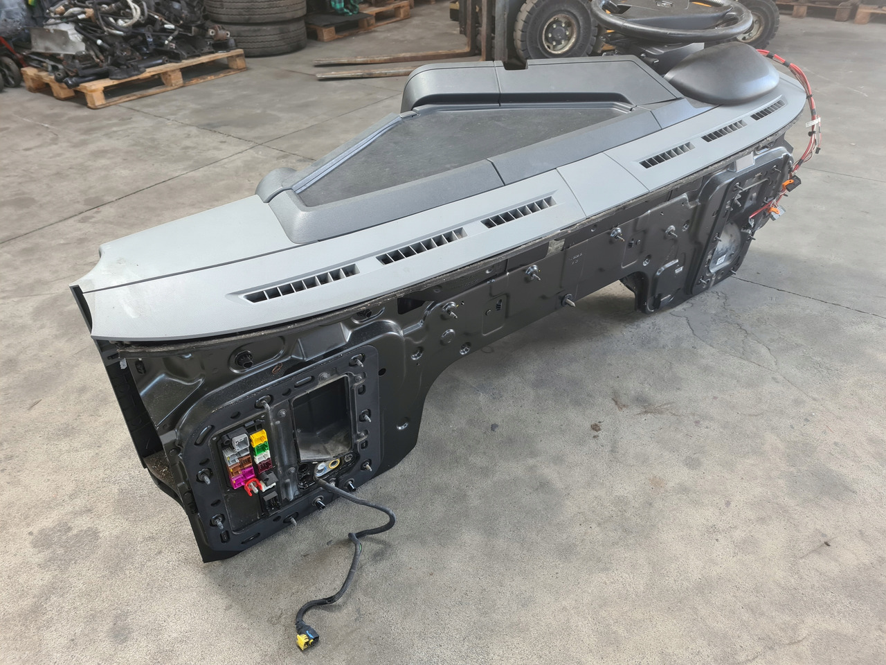 RENAULT KONSOLA KOMPLETNA KOKPIT DESKA ROZDZIELCZA PRZEKŁADKA ANGLIKA RENAULT GAMA T RANGE - Komandna tabla za Kamion: slika 4 RENAULT KONSOLA KOMPLETNA KOKPIT DESKA ROZDZIELCZA PRZEKŁADKA ANGLIKA RENAULT GAMA T RANGE - Komandna tabla za Kamion: slika 4