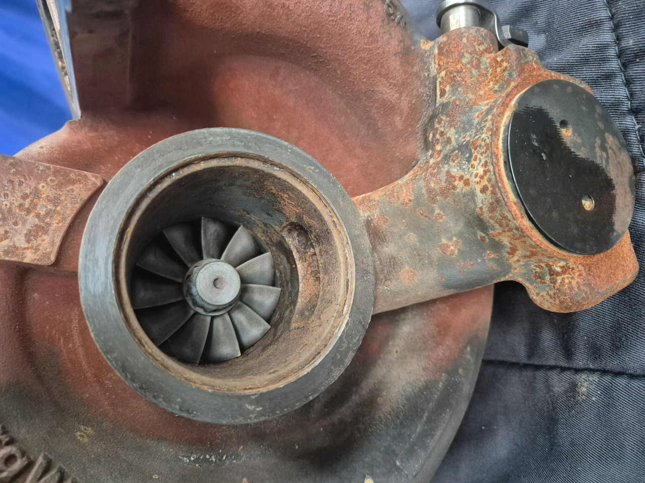 RENAULT TURBINA TURBOSPRĘŻARKA TURBO I-SAVE VOLVO FH 5 Renault T-Serie Evo DTI 13 - Turbo za Kamion: slika 5 RENAULT TURBINA TURBOSPRĘŻARKA TURBO I-SAVE VOLVO FH 5 Renault T-Serie Evo DTI 13 - Turbo za Kamion: slika 5