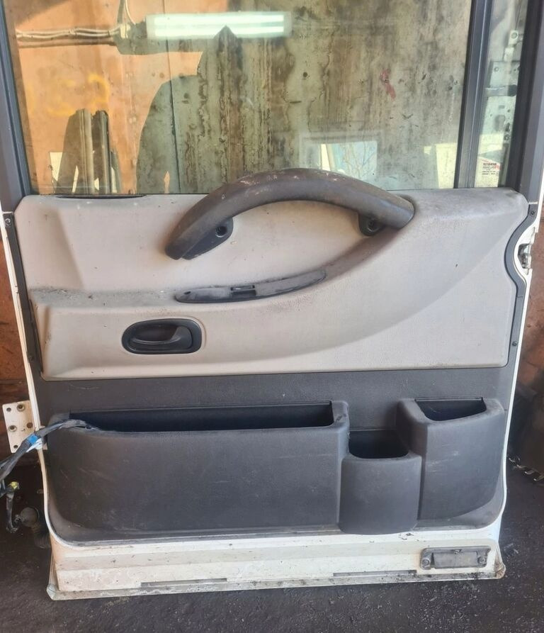 Renault PRAWE KOMPLETNE MAGNUM DXI 13 LIFT VEGA Renault RENAULT MAGNUM DXI 13 LIFT VEGA - Vrata i delovi za Kamion: slika 2 Renault PRAWE KOMPLETNE MAGNUM DXI 13 LIFT VEGA Renault RENAULT MAGNUM DXI 13 LIFT VEGA - Vrata i delovi za Kamion: slika 2