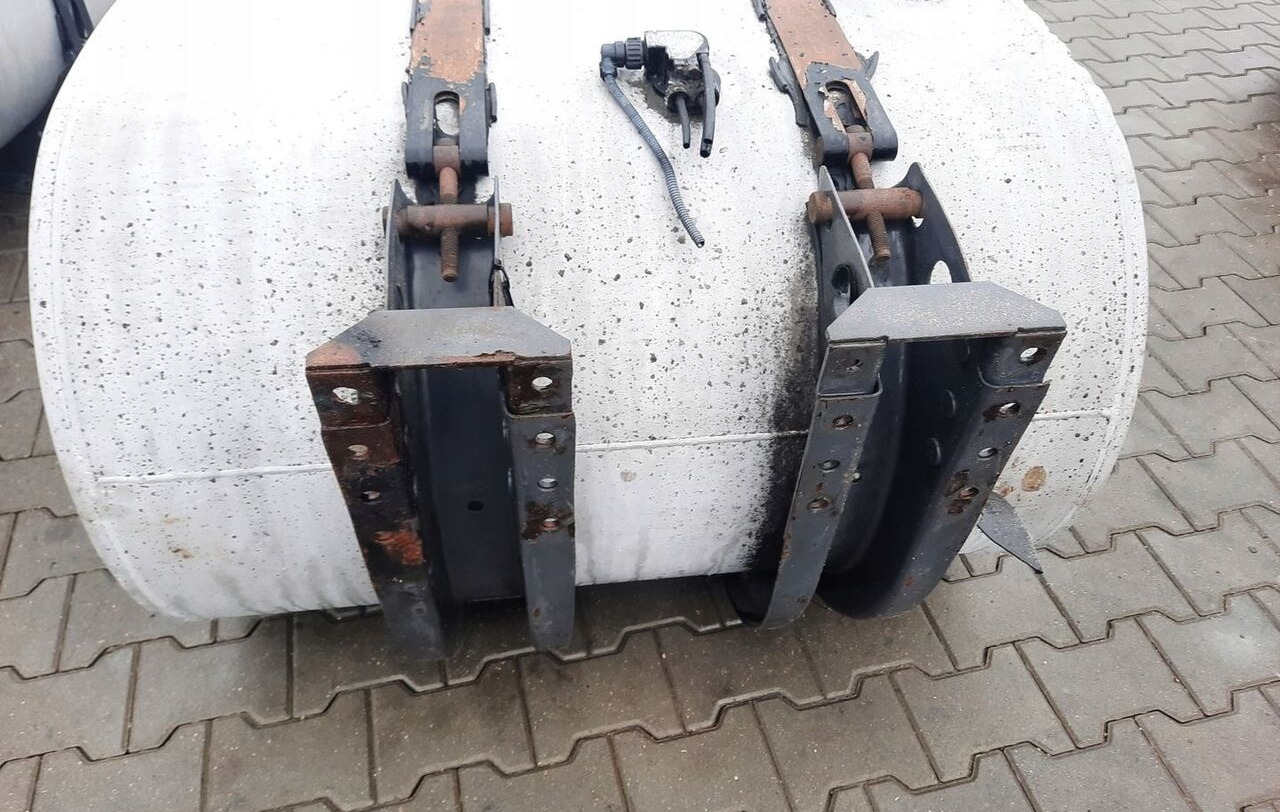 Renault ZBIORNIK PALIWA RENAULT DXI VOLVO FH FM 110X70X70 20503506 - Rezervoar za gorivo za Kamion: slika 2 Renault ZBIORNIK PALIWA RENAULT DXI VOLVO FH FM 110X70X70 20503506 - Rezervoar za gorivo za Kamion: slika 2