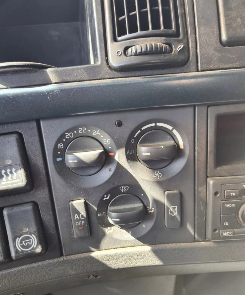 VOLVO 21318121 - Grejanje/ Ventilacija: slika 5 VOLVO 21318121 - Grejanje/ Ventilacija: slika 5