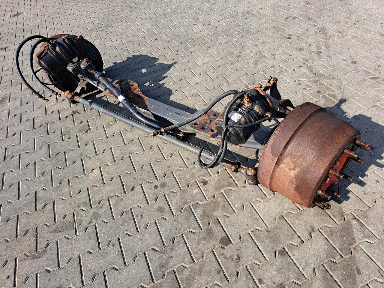 VOLVO BELKA OŚ PRZEDNIA ZWROTNICE BĘBNY PIASTY VOLVO FH FM 9 12 13 16 - Prednja osovina za Kamion: slika 1 VOLVO BELKA OŚ PRZEDNIA ZWROTNICE BĘBNY PIASTY VOLVO FH FM 9 12 13 16 - Prednja osovina za Kamion: slika 1