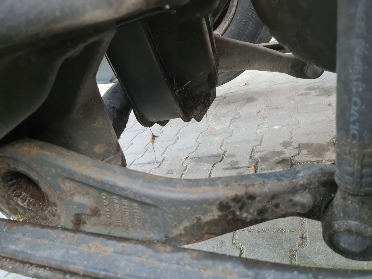 VOLVO DRĄŻEK STABILIZATOR TYŁ VOLVO FH 4 FM 4 FMX FH 5 FM 5 6x2 6x4 65MM - Balans štangla za Kamion: slika 3 VOLVO DRĄŻEK STABILIZATOR TYŁ VOLVO FH 4 FM 4 FMX FH 5 FM 5 6x2 6x4 65MM - Balans štangla za Kamion: slika 3