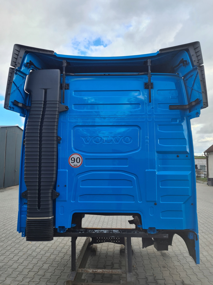 VOLVO KABINA KOMPLETNA VOLVO FH 5 EURO 6 I-SAVE GLOBETROTTER - Kabina za Kamion sa ceradom: slika 4 VOLVO KABINA KOMPLETNA VOLVO FH 5 EURO 6 I-SAVE GLOBETROTTER - Kabina za Kamion sa ceradom: slika 4