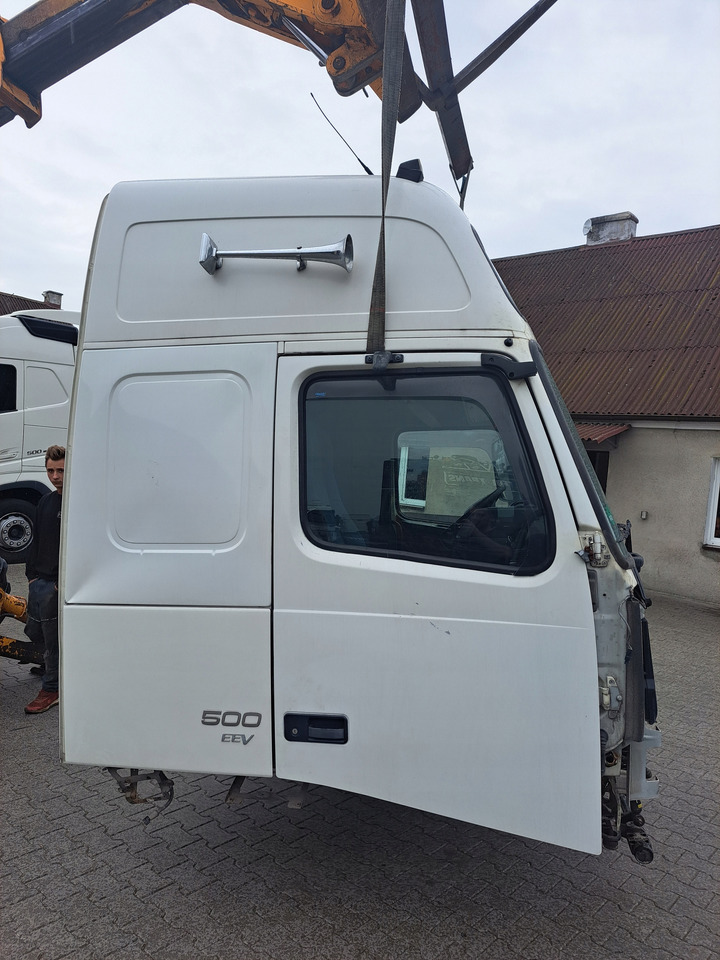 VOLVO KOMPLETNA VOLVO FH 12 13 XL WYSOKA KABINA AUTOMAT - Kabina za Kamion: slika 4 VOLVO KOMPLETNA VOLVO FH 12 13 XL WYSOKA KABINA AUTOMAT - Kabina za Kamion: slika 4