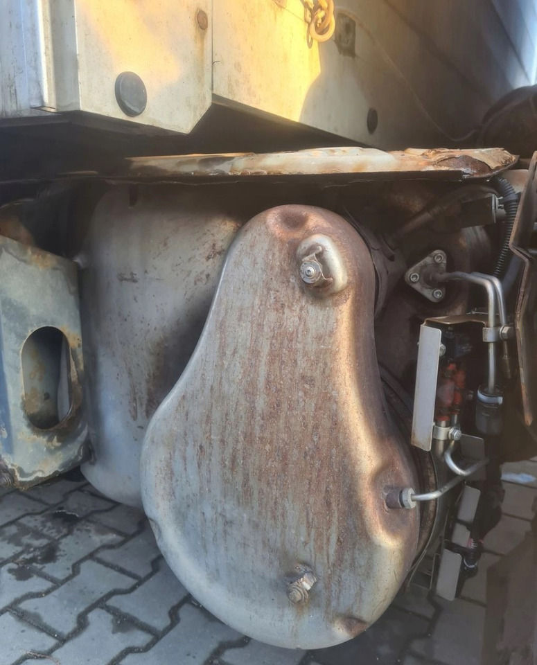 VOLVO- KOMPLETNY D5K D8K - Katalizator: slika 4 VOLVO- KOMPLETNY D5K D8K - Katalizator: slika 4