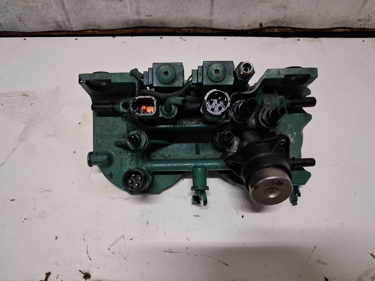 VOLVO PODSTAWA FILTRÓW PALIWA VOLVO FH FM 4 RENAULT GAMA T C K RANGE - Motor i delovi za Kamion: slika 2 VOLVO PODSTAWA FILTRÓW PALIWA VOLVO FH FM 4 RENAULT GAMA T C K RANGE - Motor i delovi za Kamion: slika 2