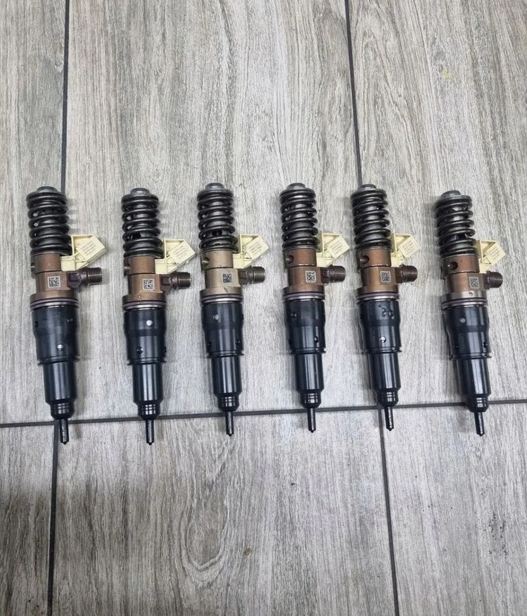 VOLVO POMPOWTRYSKIWACZE POMPOWTRYSKI KOMPLET VOLVO FH 4 16 D16K EURO 6 - Ubrizgač za Kamion: slika 1 VOLVO POMPOWTRYSKIWACZE POMPOWTRYSKI KOMPLET VOLVO FH 4 16 D16K EURO 6 - Ubrizgač za Kamion: slika 1