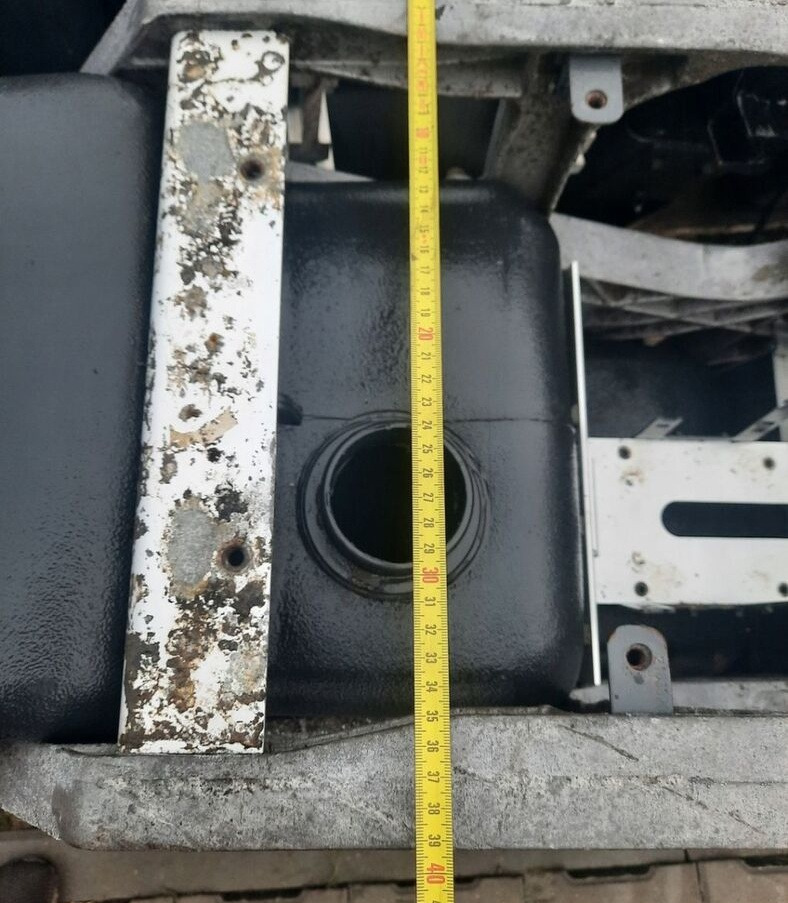 Volvo FH 4 - Rezervoar za AdBlue tečnost za Kamion: slika 5 Volvo FH 4 - Rezervoar za AdBlue tečnost za Kamion: slika 5