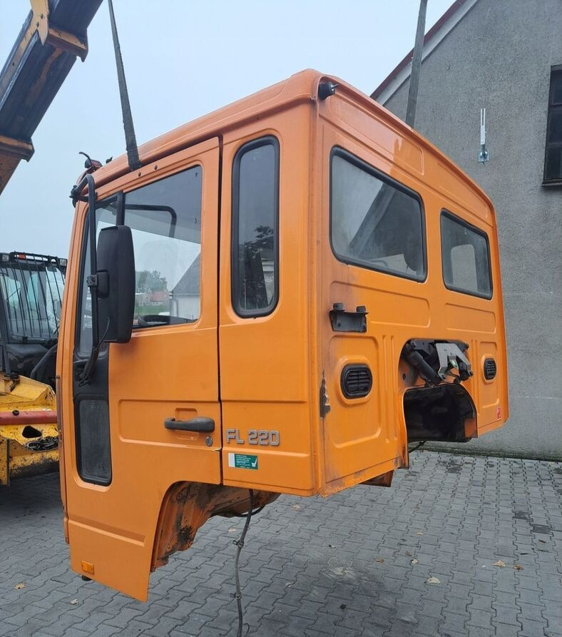 Volvo FL 6 00-06 - Kabina za Kamion: slika 3 Volvo FL 6 00-06 - Kabina za Kamion: slika 3