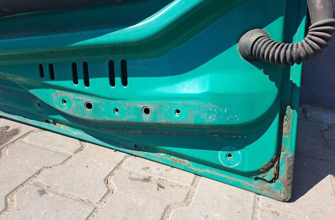 Vrata i delovi za Kamion Volvo KOMPLETNE LEWE FH 12 13 Volvo: slika 8 Vrata i delovi za Kamion Volvo KOMPLETNE LEWE FH 12 13 Volvo: slika 8