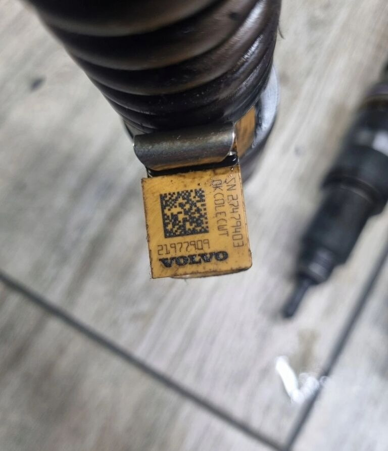 Volvo POMPO E FH 4 FM 4 D13K RENAULT GAMA T C K DTI 13 EURO 6 21977909   Volvo VOLVO FH 4 FM 4 D13K RENAULT GAMA T C K DTI 13 EURO 6 - Ubrizgač za Kamion: slika 2 Volvo POMPO E FH 4 FM 4 D13K RENAULT GAMA T C K DTI 13 EURO 6 21977909   Volvo VOLVO FH 4 FM 4 D13K RENAULT GAMA T C K DTI 13 EURO 6 - Ubrizgač za Kamion: slika 2