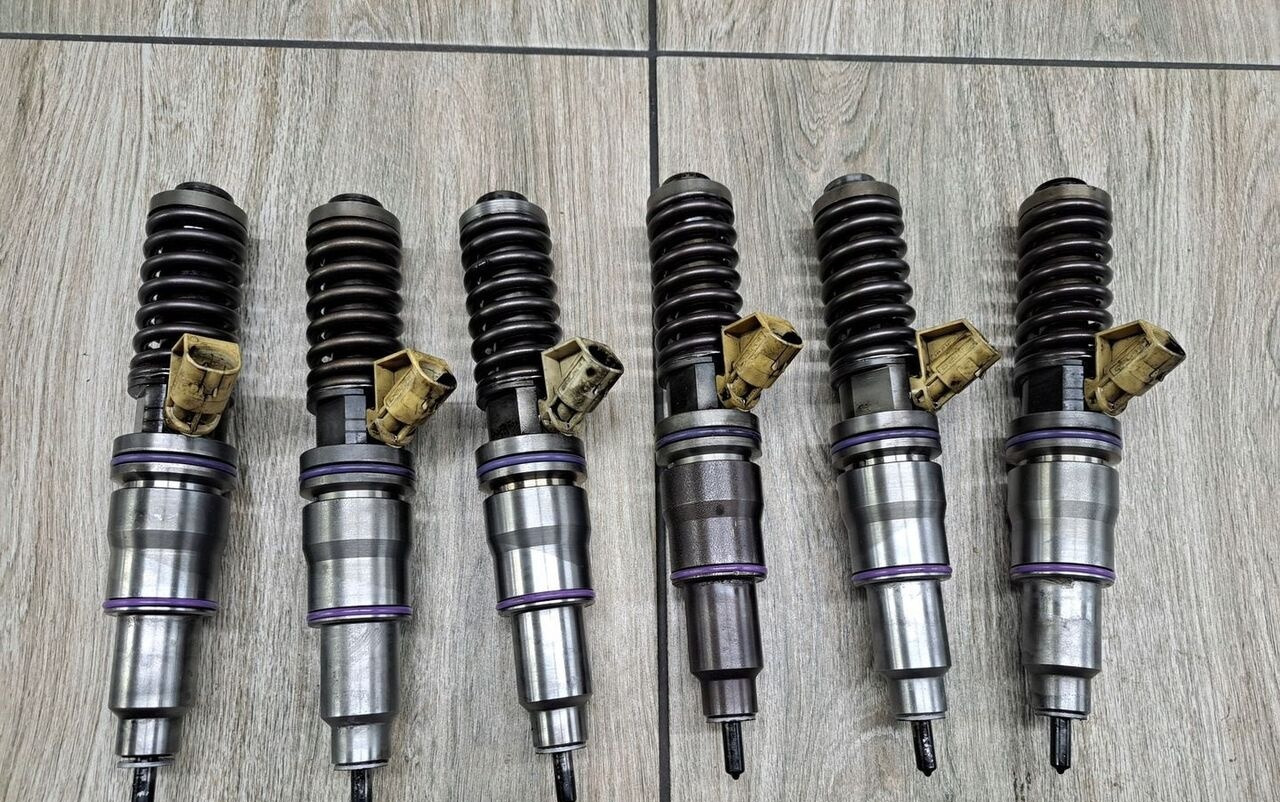 Volvo POMPOWTRYSKIWACZE WTRYSKI RENAULT MAGNUM DXI 12 VOLVO FH FM 12 - Ubrizgač za Kamion: slika 1 Volvo POMPOWTRYSKIWACZE WTRYSKI RENAULT MAGNUM DXI 12 VOLVO FH FM 12 - Ubrizgač za Kamion: slika 1