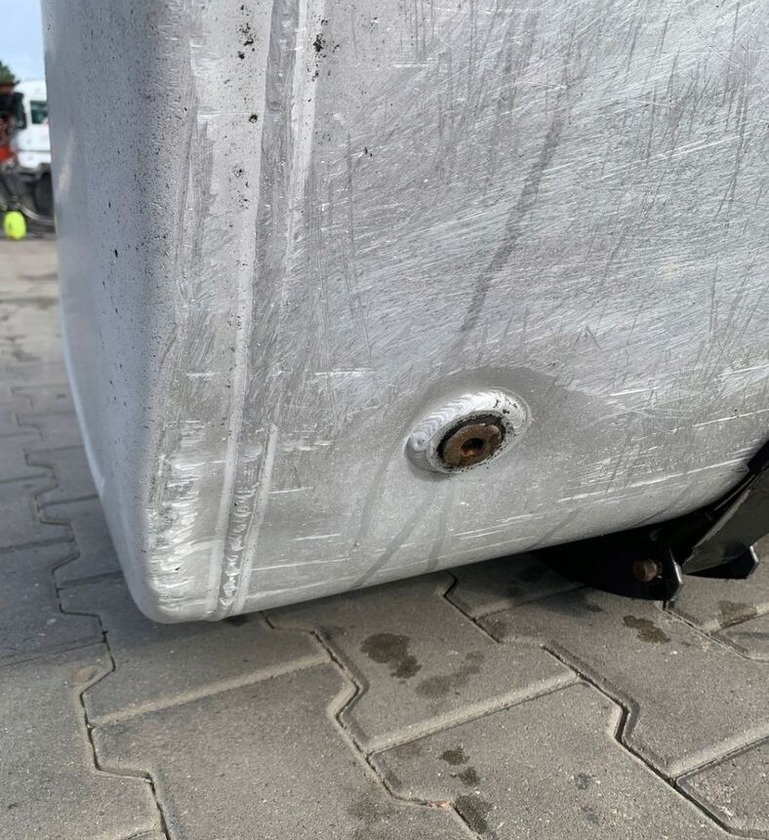 ZBIORNIK PALIWA RENAULT VOLVO LOW DECK 130x69x56 - Rezervoar za gorivo za Kamion: slika 3 ZBIORNIK PALIWA RENAULT VOLVO LOW DECK 130x69x56 - Rezervoar za gorivo za Kamion: slika 3