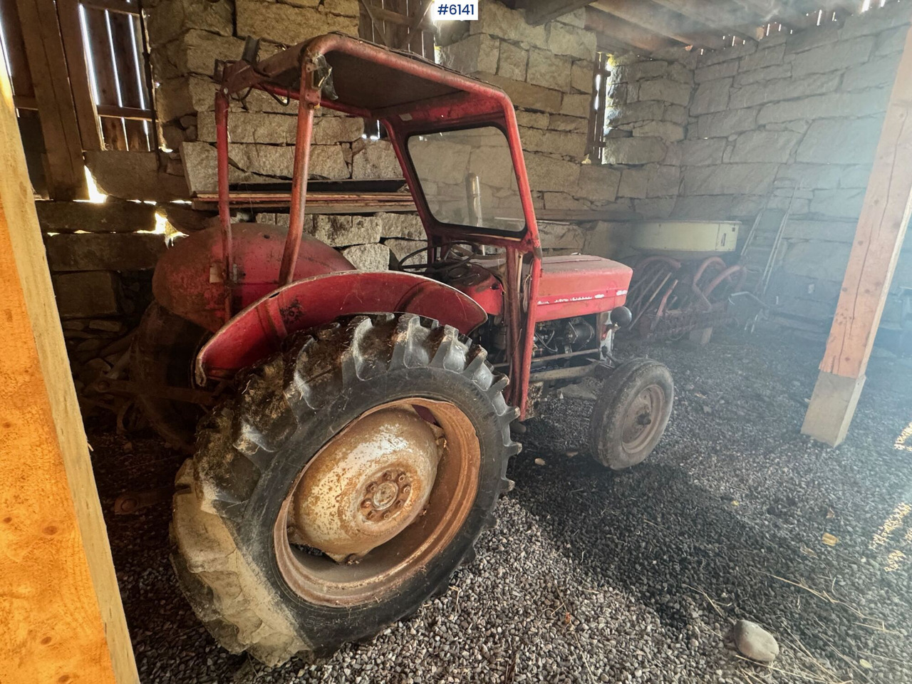 1967 Massey Ferguson 135. WATCH VIDEO! - Traktor: slika 4 1967 Massey Ferguson 135. WATCH VIDEO! - Traktor: slika 4